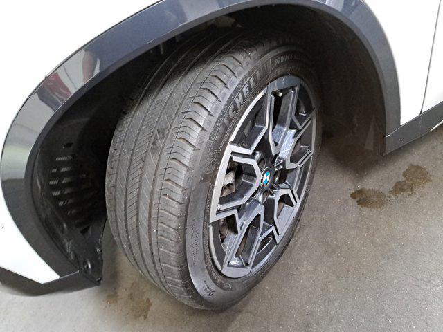 Photo of 2025 Alpine White BMW X1
