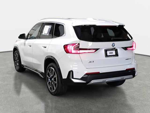 Photo of 2025 Alpine White BMW X1
