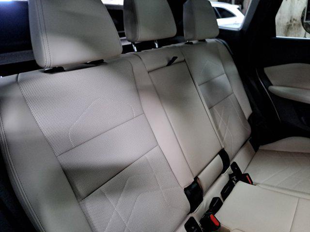 Photo of 2025 Alpine White BMW X1