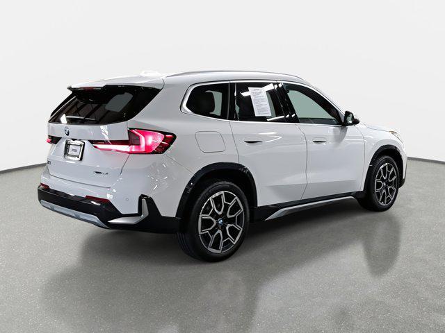 Photo of 2025 Alpine White BMW X1