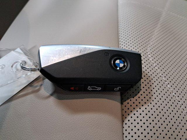 Photo of 2025 Alpine White BMW X1