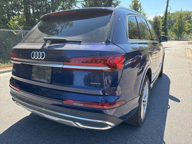 Photo of 2021 Navarra Blue Metallic Audi Q7
