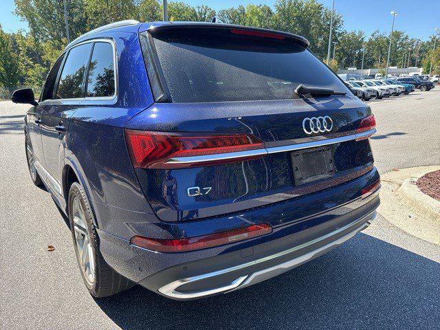 Photo of 2021 Navarra Blue Metallic Audi Q7