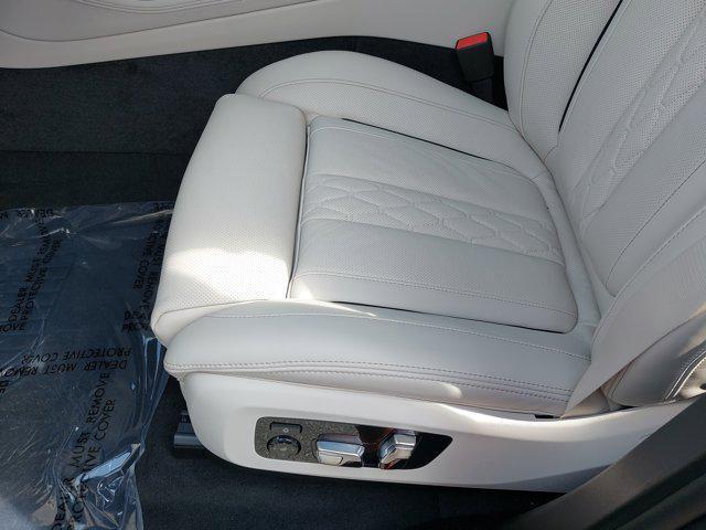 Photo of 2026 Tanzanite Blue II Metallic BMW X5