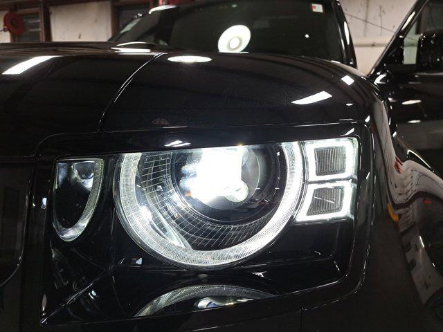 Photo of 2025 Santorini Black Metallic Land Rover Defender