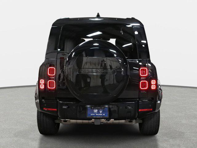 Photo of 2025 Santorini Black Metallic Land Rover Defender