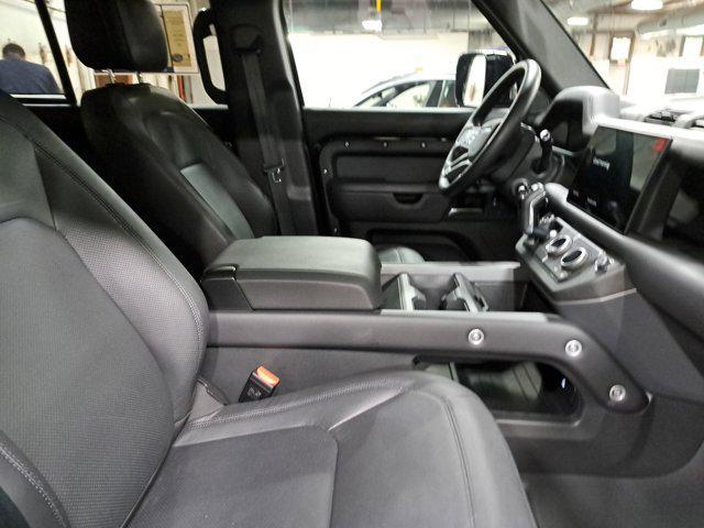 Photo of 2025 Santorini Black Metallic Land Rover Defender