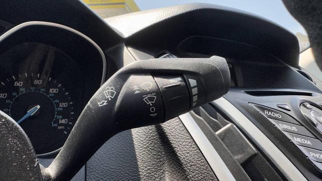 Photo of 2014 Oxford White Ford Focus