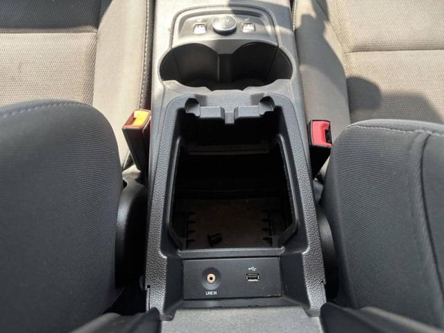 Photo of 2014 Oxford White Ford Focus