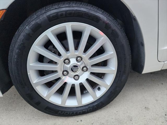 Photo of 2009 White Mercury Milan