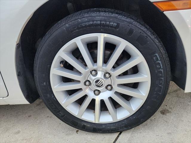 Photo of 2009 White Mercury Milan