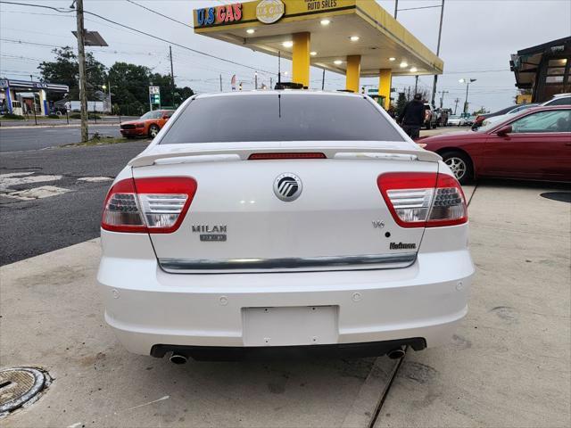 Photo of 2009 White Mercury Milan