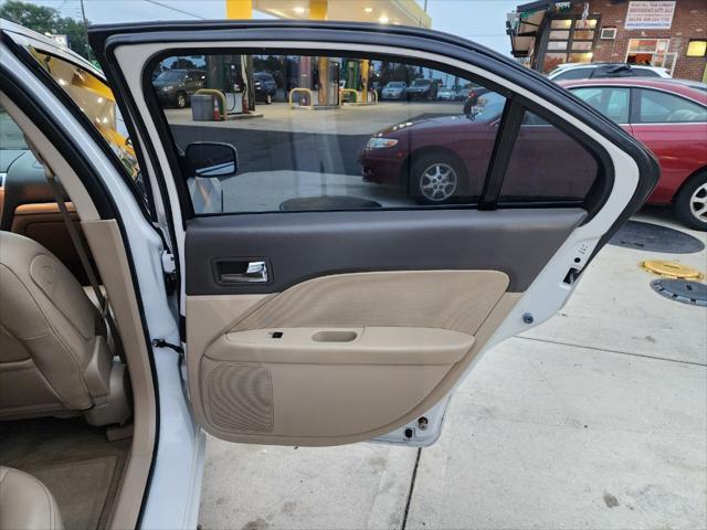 Photo of 2009 White Mercury Milan