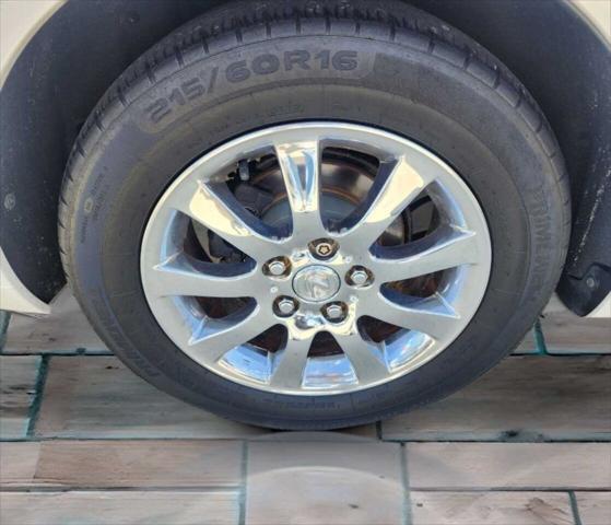 Photo of 2002 White Lexus ES 300