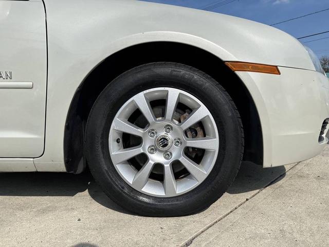 Photo of 2008 White Suede Mercury Milan