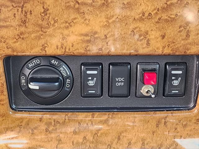 Photo of 2005 Gray Nissan Pathfinder