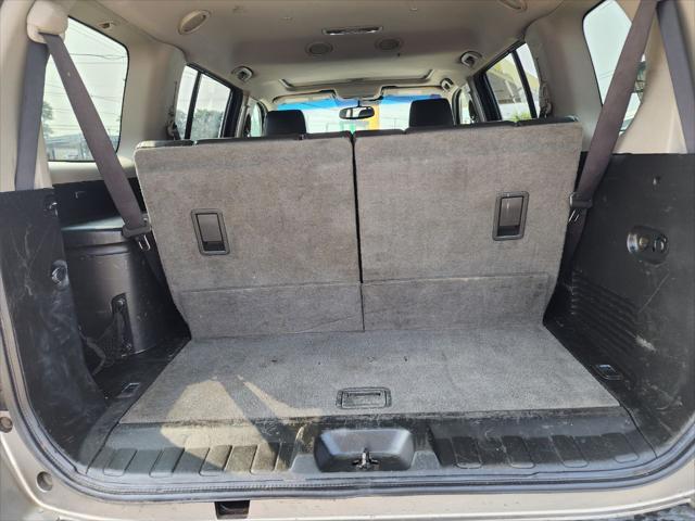 Photo of 2005 Gray Nissan Pathfinder