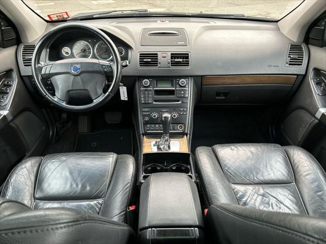 Photo of 2011 Gray Volvo XC90