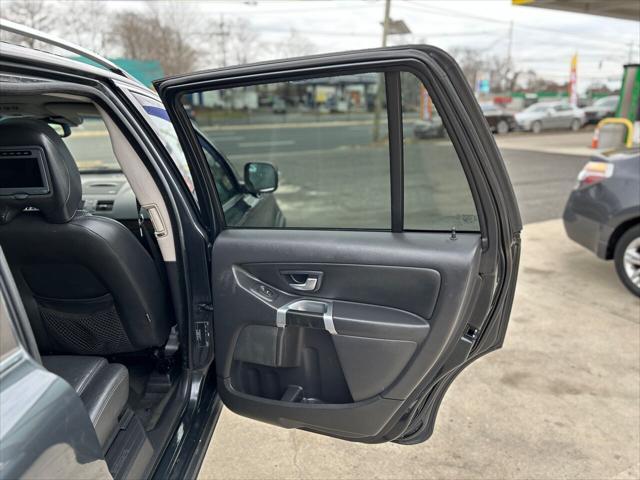 Photo of 2011 Gray Volvo XC90