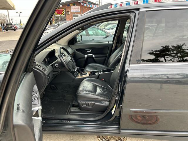 Photo of 2011 Gray Volvo XC90