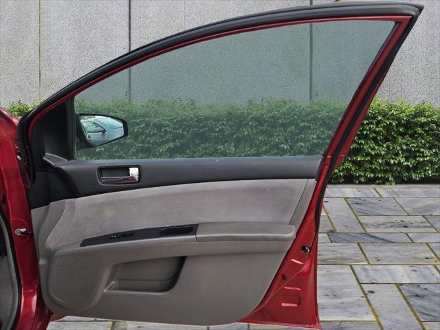 Photo of 2008 Red Nissan Sentra