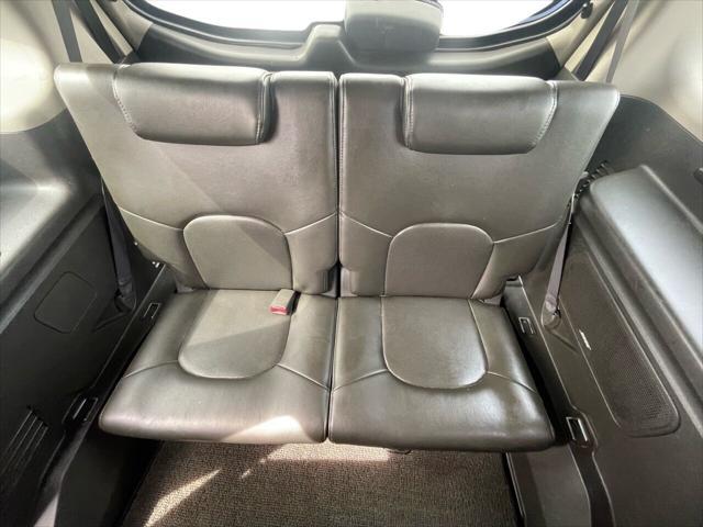 Photo of 2006 Gray Nissan Pathfinder