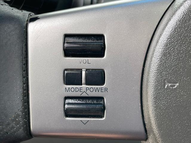 Photo of 2006 Gray Nissan Pathfinder