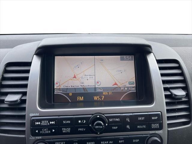 Photo of 2006 Gray Nissan Pathfinder