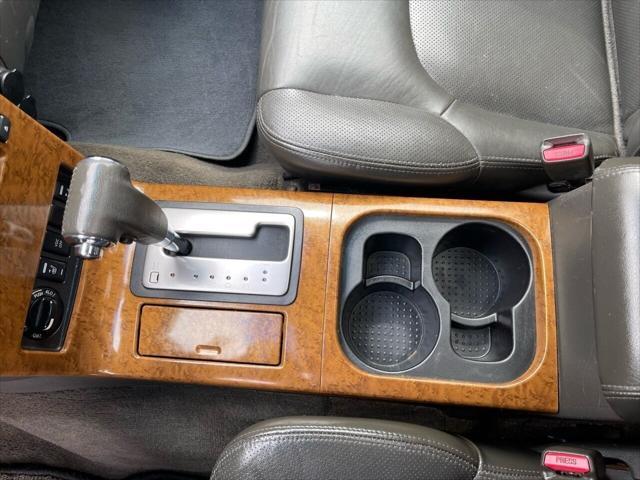 Photo of 2006 Gray Nissan Pathfinder