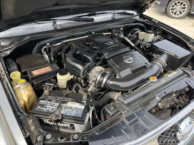 Photo of 2006 Gray Nissan Pathfinder