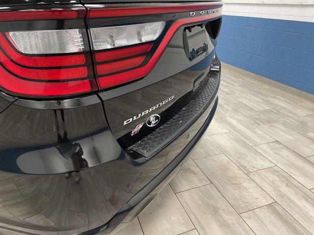 Photo of 2021 DB Black Crystal Clearcoat Dodge Durango