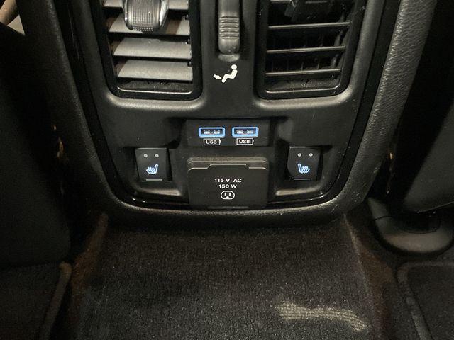 Photo of 2021 DB Black Crystal Clearcoat Dodge Durango