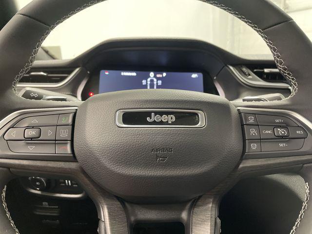 Photo of 2025 Silver Zynith Jeep Grand Cherokee L
