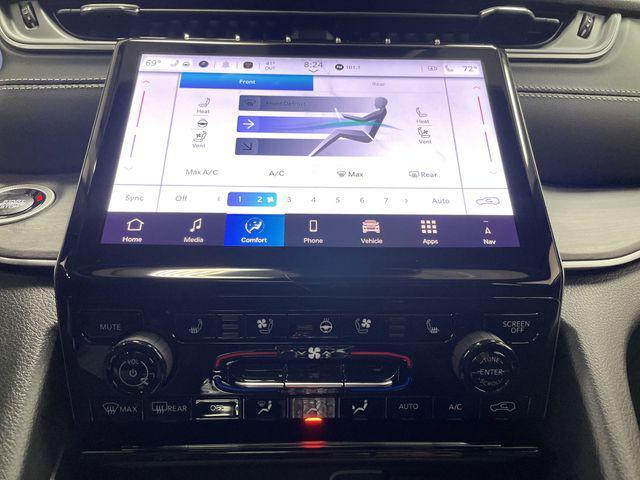 Photo of 2025 Silver Zynith Jeep Grand Cherokee L