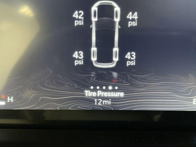 Photo of 2025 Silver Zynith Jeep Grand Cherokee L