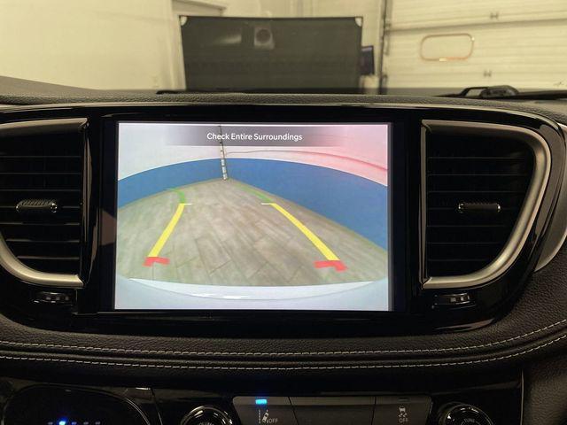 Photo of 2022 Bright White Clearcoat Chrysler Pacifica Hybrid