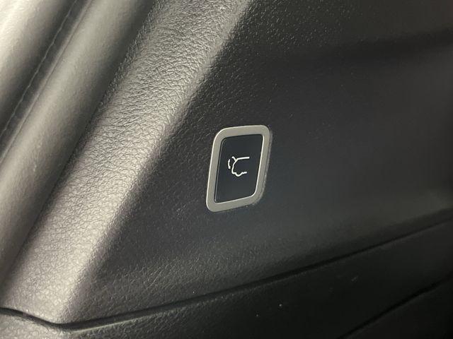 Photo of 2022 Fathom Blue Pearlcoat Chrysler Pacifica Hybrid