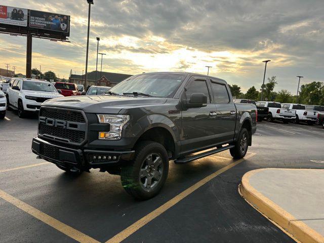 Photo of 2017 Magnetic Metallic Ford F-150