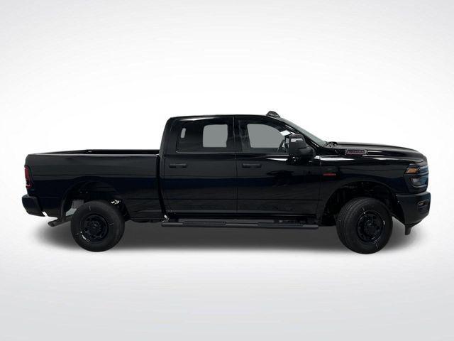 Photo of 2025 Diamond Black Crystal Pearlcoat RAM 2500