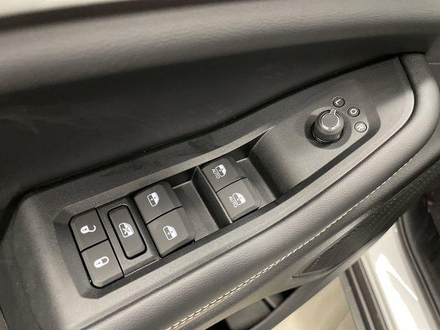 Photo of 2025 Bright White Clearcoat Jeep Grand Cherokee