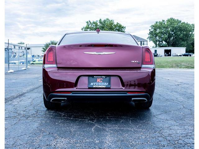 Photo of 2019 Velvet Red Pearlcoat Chrysler 300