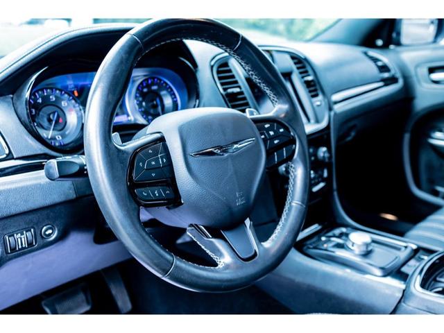 Photo of 2019 Velvet Red Pearlcoat Chrysler 300