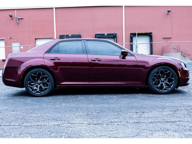 Photo of 2019 Velvet Red Pearlcoat Chrysler 300