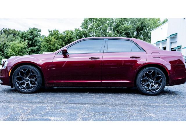 Photo of 2019 Velvet Red Pearlcoat Chrysler 300