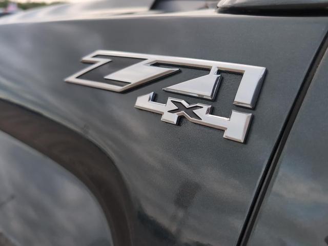Photo of 2017 Gray GMC Sierra 1500