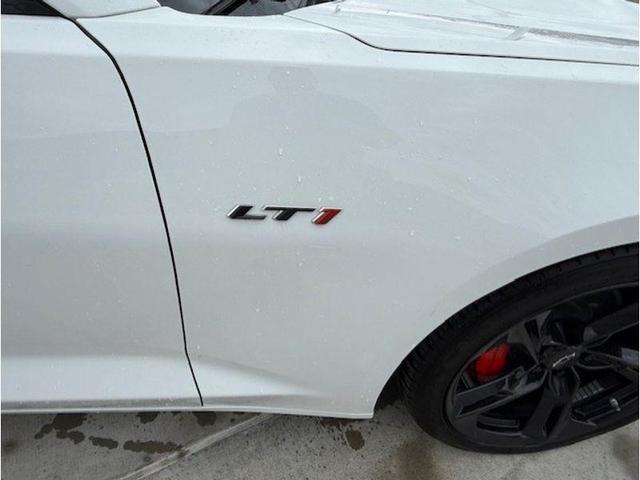 Photo of 2023 Summit White Chevrolet Camaro