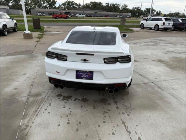 Photo of 2023 Summit White Chevrolet Camaro