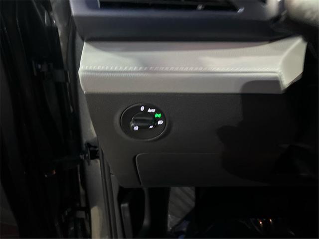 Photo of 2024 Gray Volkswagen Taos