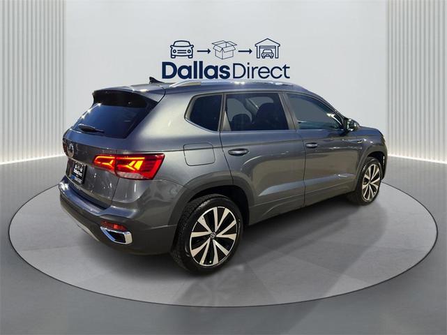 Photo of 2024 Gray Volkswagen Taos