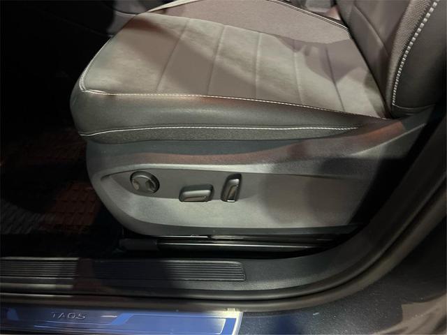 Photo of 2024 Gray Volkswagen Taos